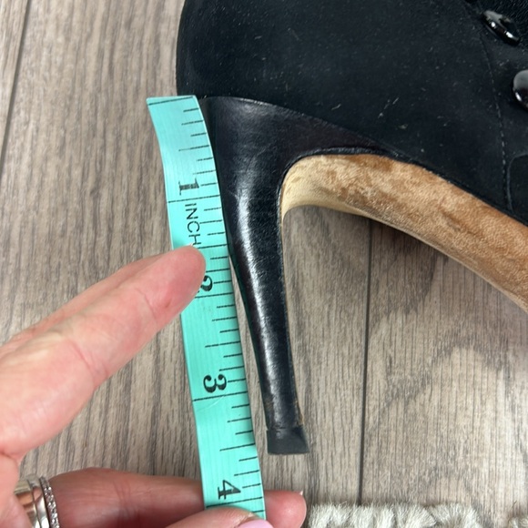 Manolo Blahnik black suede button detail stiletto boot 38.5 - Picture 3 of 7